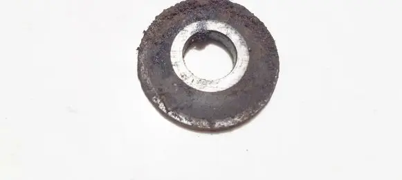 Subaru Forester SG Coil spring mount 