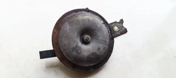Mazda 323 F Horn signal E200933