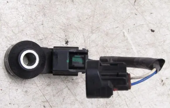 Suzuki Swift III Detonation knock sensor 0261231282