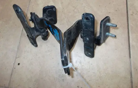 Land Rover Range Rover Sport L320 Tailgate hinge 