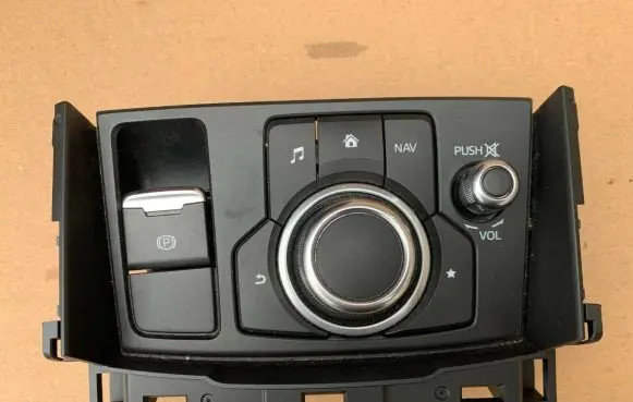 Mazda 3 III Head unit multimedia control GMJ666CM0A
