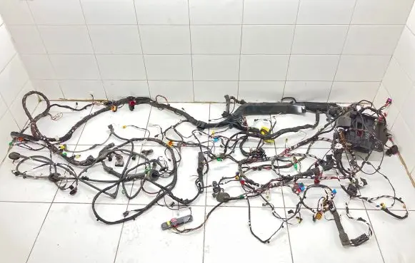 Volkswagen Tiguan Engine installation wiring loom 5Q1971815B 1919525068