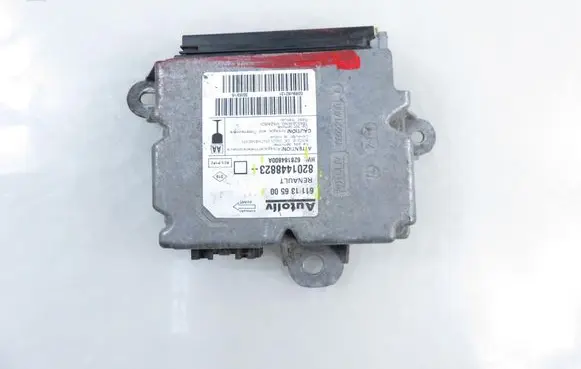 Renault Master III Airbag control unit/module 611136500 8201448823 628184800A