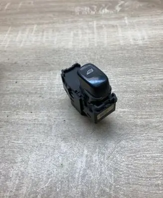 Volvo S60 Electric window control switch 8685288