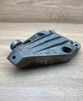 BMW 5 F10 F11 Engine mount bracket 6781257 73681310 LCI