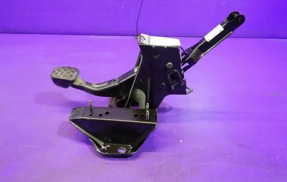 Volkswagen Polo III 6N 6N2 6NF Brake pedal 6Q1721058Q