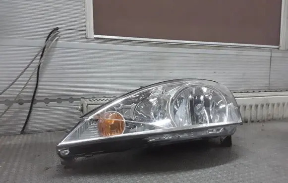 Ford Focus Headlight/headlamp