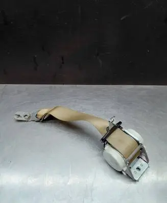 BMW 5 E60 E61 Rear seatbelt 33061260
