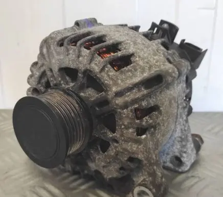 Ford Transit Courier Generator/alternator AV6N10300DC 0112100052 TG12C122