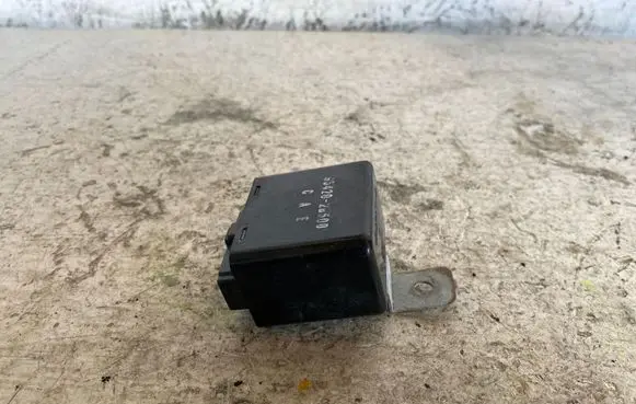 Hyundai Santa Fe Window wiper relay 954202B500