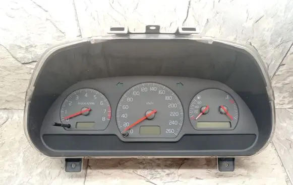 Volvo S40, V40 Speedometer (instrument cluster) 30857575 99W50D6