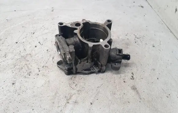 Audi A4 S4 B8 8K Vacuum pump 06J145100C