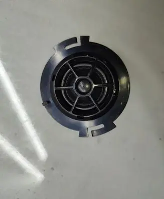 Front door high frequency speaker