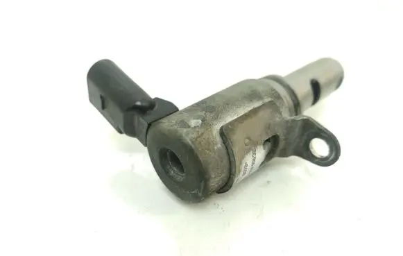Volkswagen Golf V Camshaft vanos timing valve 03C906455A