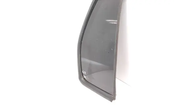 Rear vent window glass