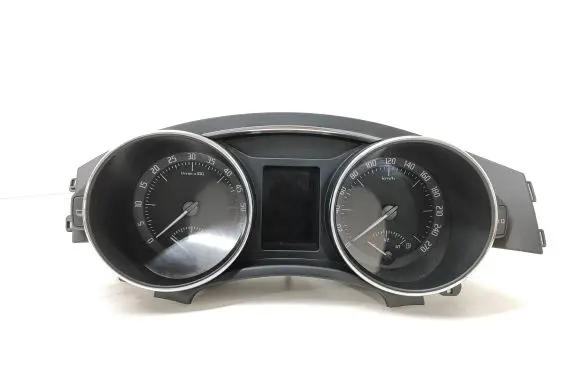 Skoda Superb B6 (3T) Speedometer (instrument cluster) 3T1920841D V0007000