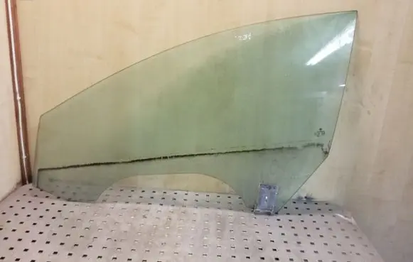 Volkswagen PASSAT CC Front door window glass four-door 3C8845201A