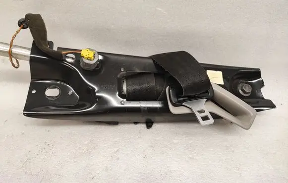Volvo XC70 Front seatbelt