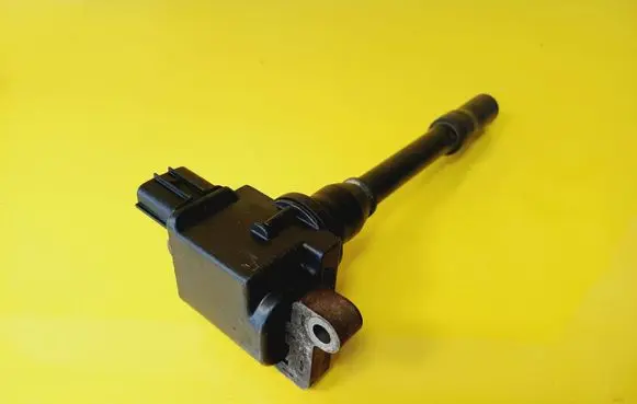 Mitsubishi Carisma High voltage ignition coil FK0138