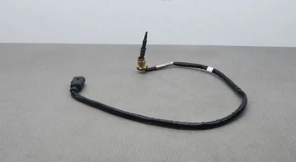 Audi A4 S4 B9 8W Oil temperature sensor 8W0906088E