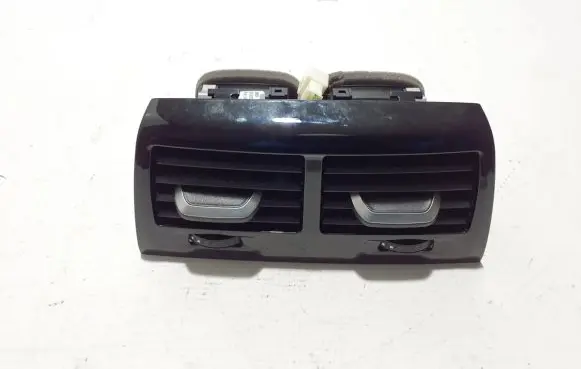 BMW 5 G30 G31 Dash center air vent grill 9330687