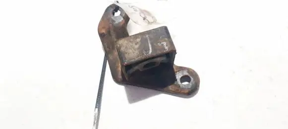 Nissan X-Trail T30 Muffler mount bracket/holder 
