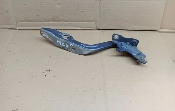 Suzuki Swift I Engine bonnet/hood hinges M56Y6