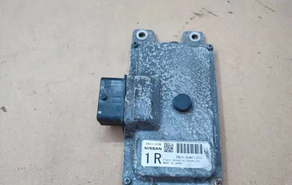 Nissan Qashqai+2 Gearbox control unit/module EMU10000N