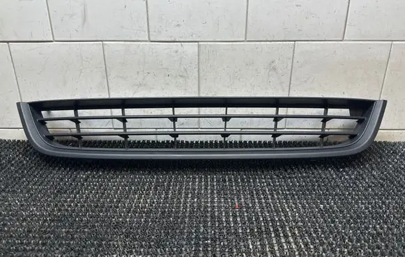 Volkswagen PASSAT CC Front bumper lower grill 3C8853677