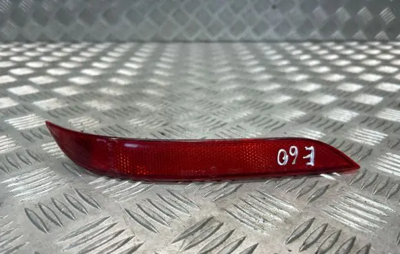 BMW 5 E60 E61 Rear tail light reflector 6915040
