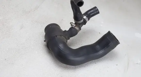 Intercooler hose/pipe