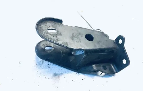 Chrysler Voyager Engine mounting bracket