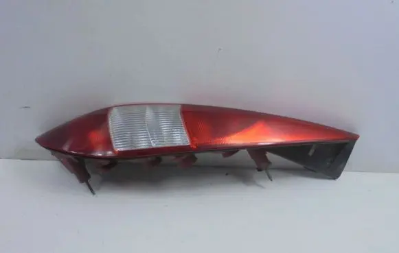 Ford Mondeo Mk III Rear/tail lights 1S7113404C