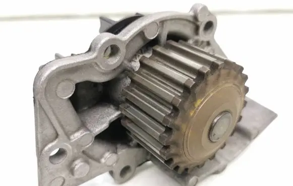 Suzuki Grand Vitara II Water pump 9630772680e