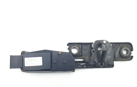 Audi A6 C7 Tailgate lock latch 4F9827383H
