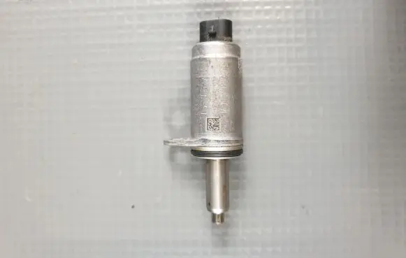 Audi A4 S4 B9 Camshaft vanos timing valve 06E103697L