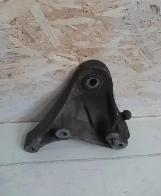 Opel Mokka Gearbox mounting bracket 96983905