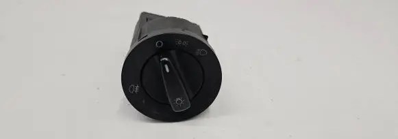 Volkswagen Golf IV Light switch 1c09446310