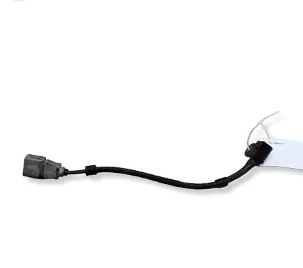 Volkswagen Golf V Crankshaft position sensor 9805940