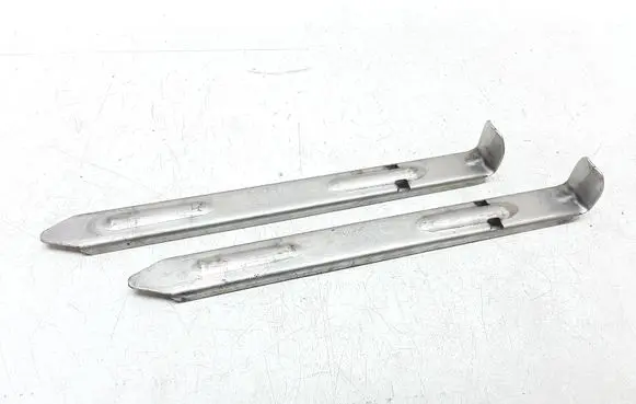 Volvo V70 Headlight/headlamp mounting bracket 30678340