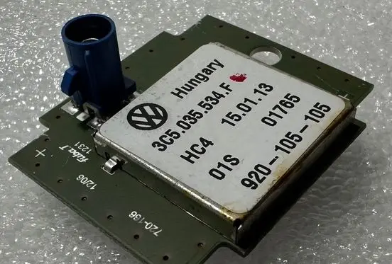 Volkswagen PASSAT B7 Aerial antenna amplifier 3C5035534F 01765 920105105