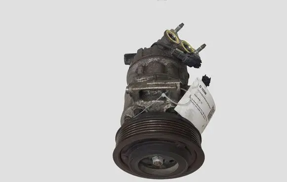 Volvo V40 Air conditioning (A/C) compressor (pump) 31348965