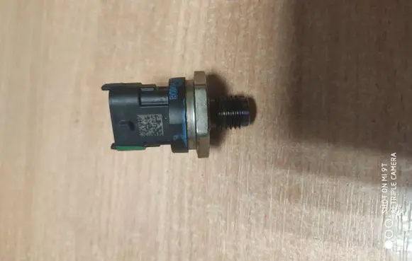 Renault Master III Fuel pressure sensor 0281006191