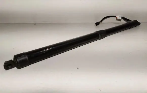 Land Rover Evoque I Tailgate strut 937917251
