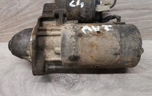 Audi A6 S6 C4 4A Starter motor 046911023B