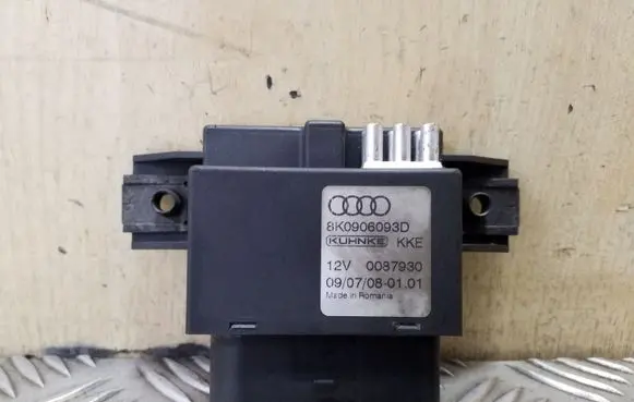 Audi A5 8T 8F Fuel injection pump control unit/module 8K0906093D