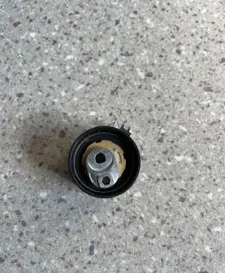 Peugeot 208 I Timing belt/chain tensioner 1307056258