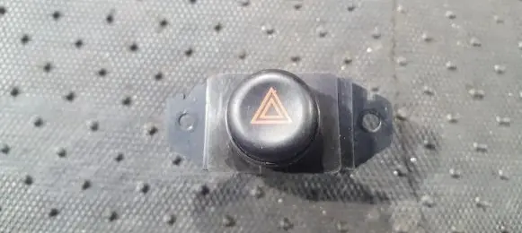 Mitsubishi Colt Hazard light switch