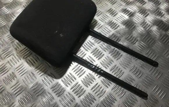 Renault Megane II Front seat headrest 