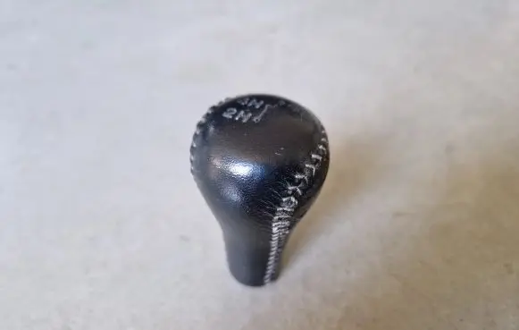 Mitsubishi L200 Gear shift switch/knob 
